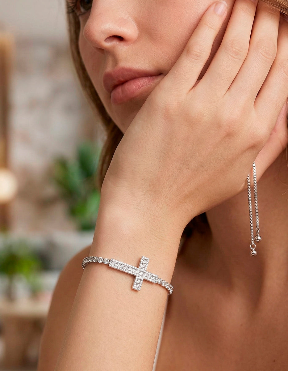 Pulsera ajustable de metal noble con cruz y topacios blancos en corte Brillante Festive Style
