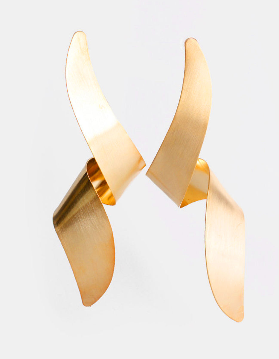 Pendientes Oro laminado mate movimiento espiral Golden Chic