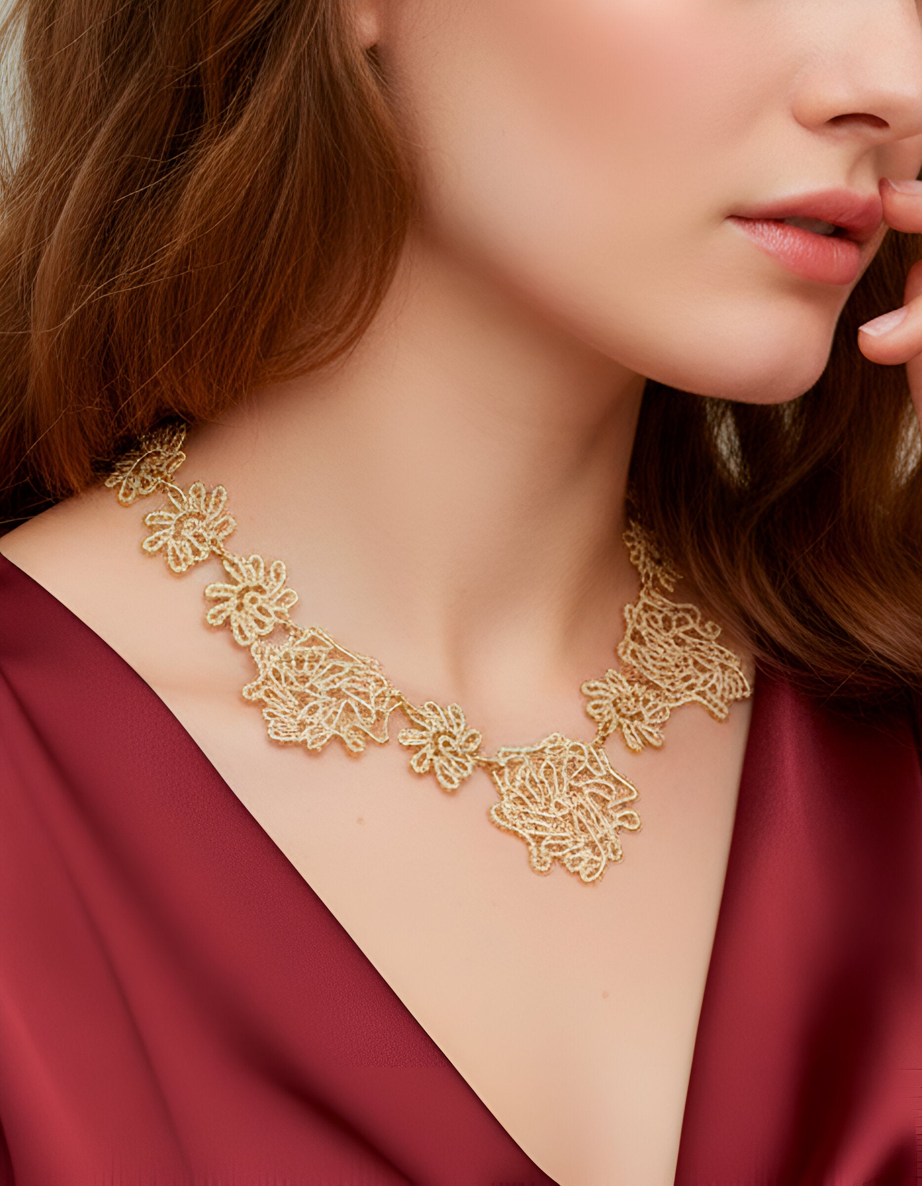 Collar con 4250 topacios blancos montados corte diamante Infinito Elite