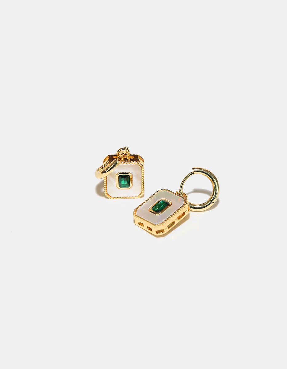 Set de Collar y Pendientes en Metales Nobles bañados en Oro de 18 Kilates con Esmeralda de Bombay Verde
