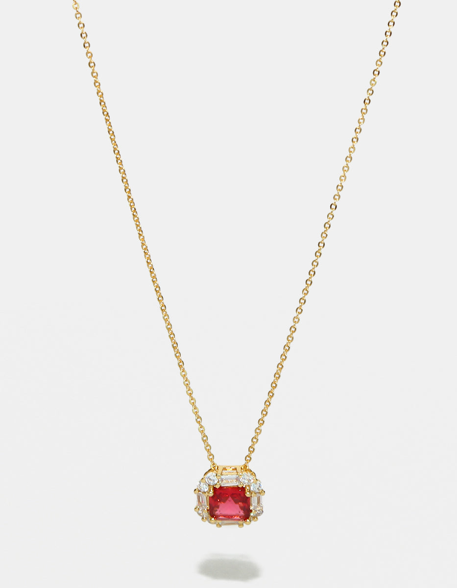 Set de Collar y Pendientes en Metales Nobles bañados en Oro de 18 Kilates con Gema Roja