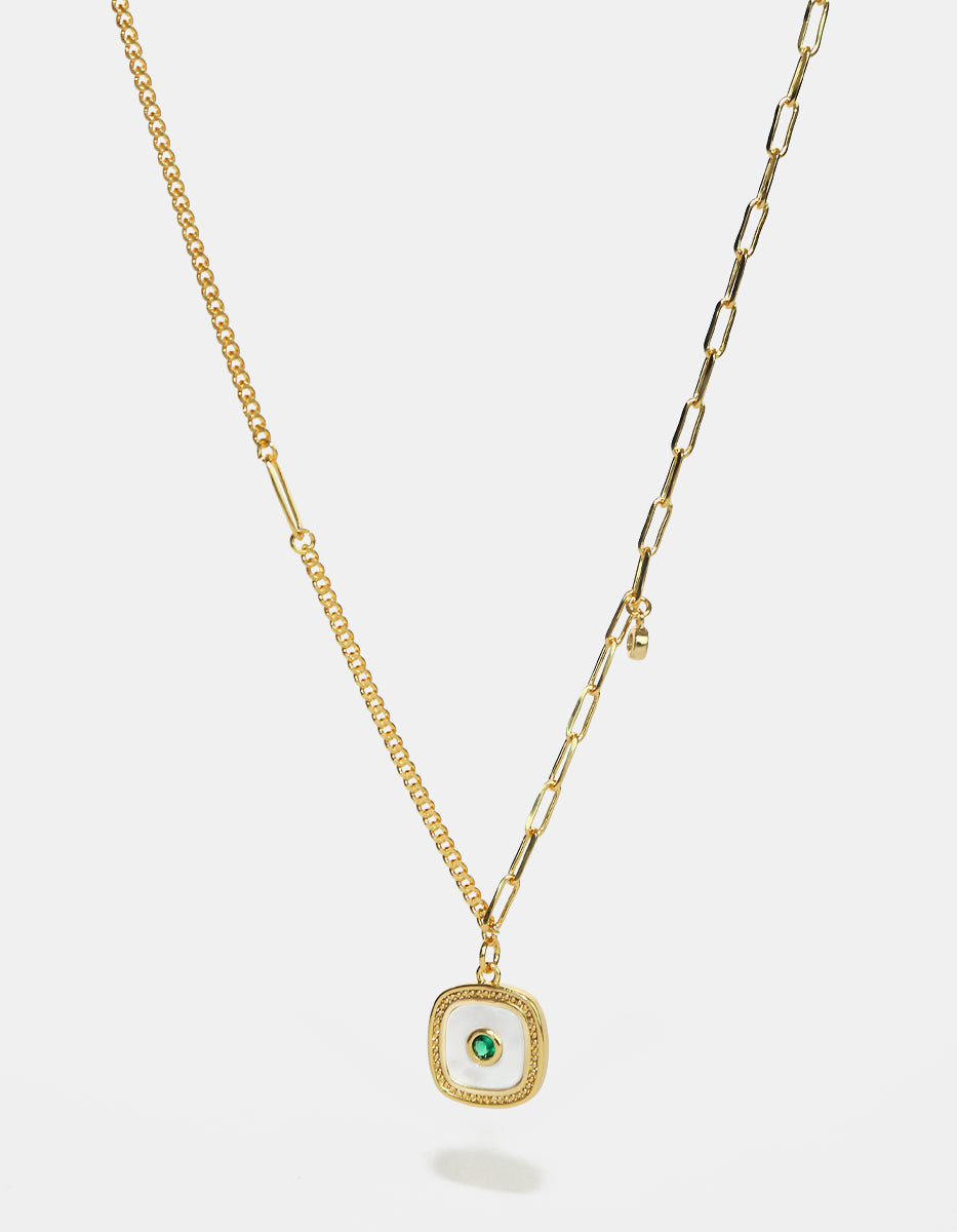 Set de Collar y Pendientes en Metales Nobles bañados en Oro de 18 Kilates con Esmeralda de Bombay Verde