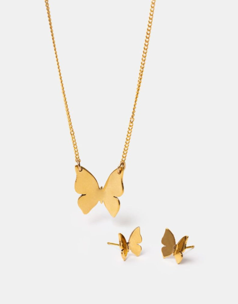Collar y broqueles en forma de mariposa