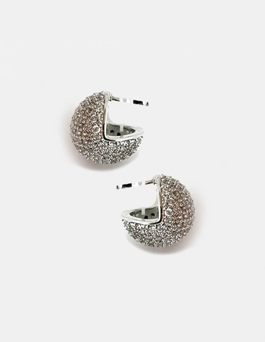 Pendientes con baño de platino con esfera cóncava y topacios blancos Festive Style