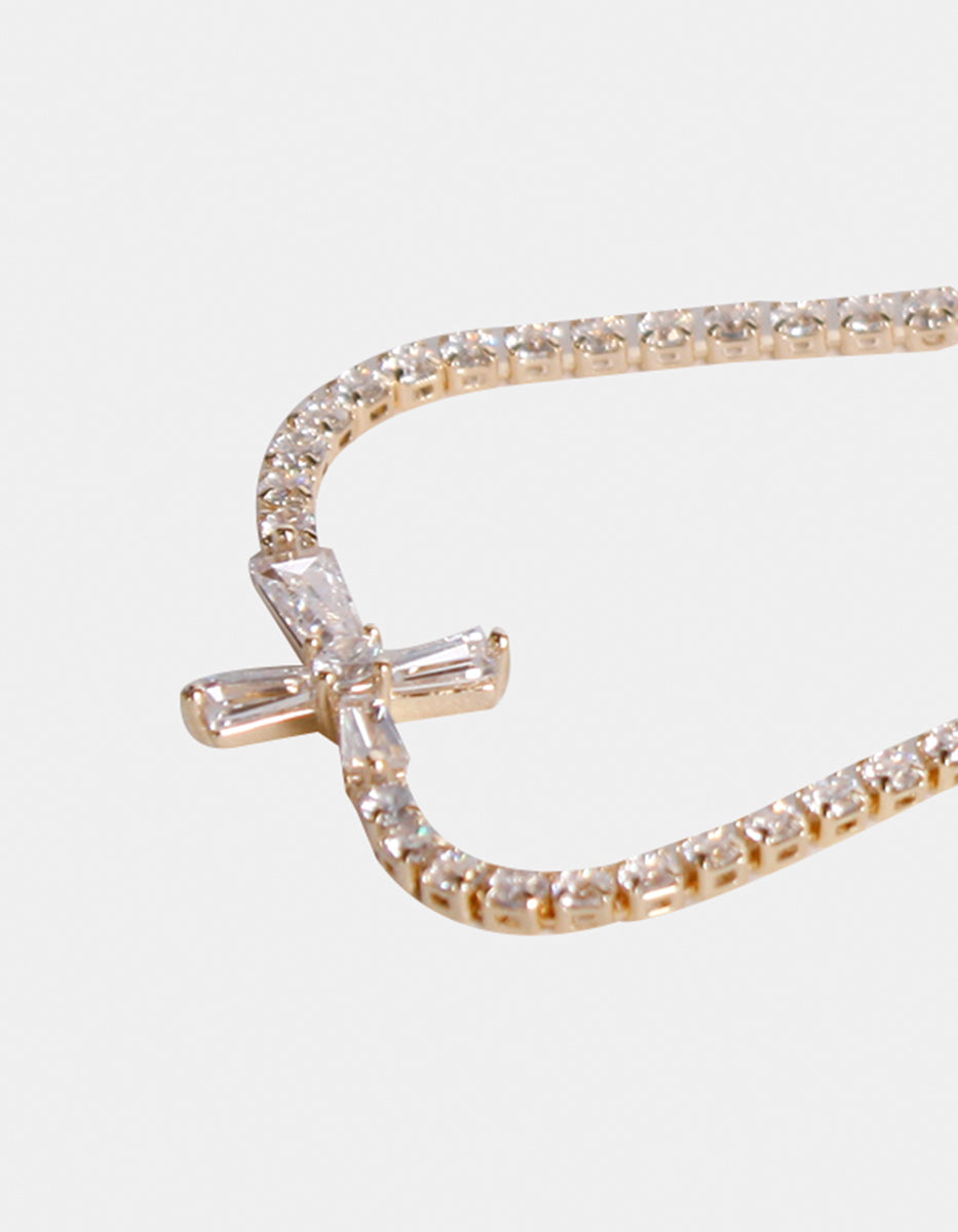 Pulsera ajustable con dije cruz mini y topacios blancos Festive Style