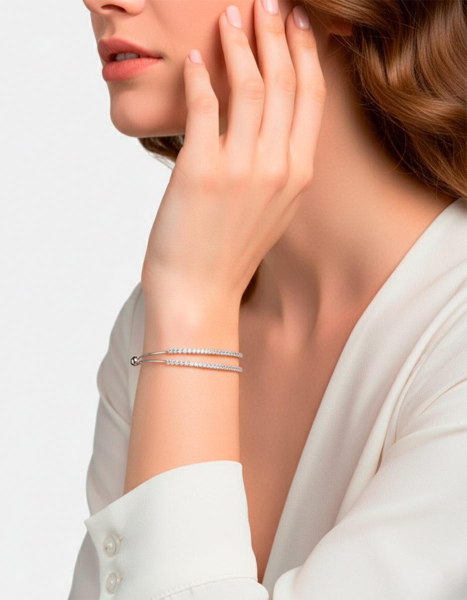 Brazalete con doble hilo y topacios blancos mini forma redonda Festive Style