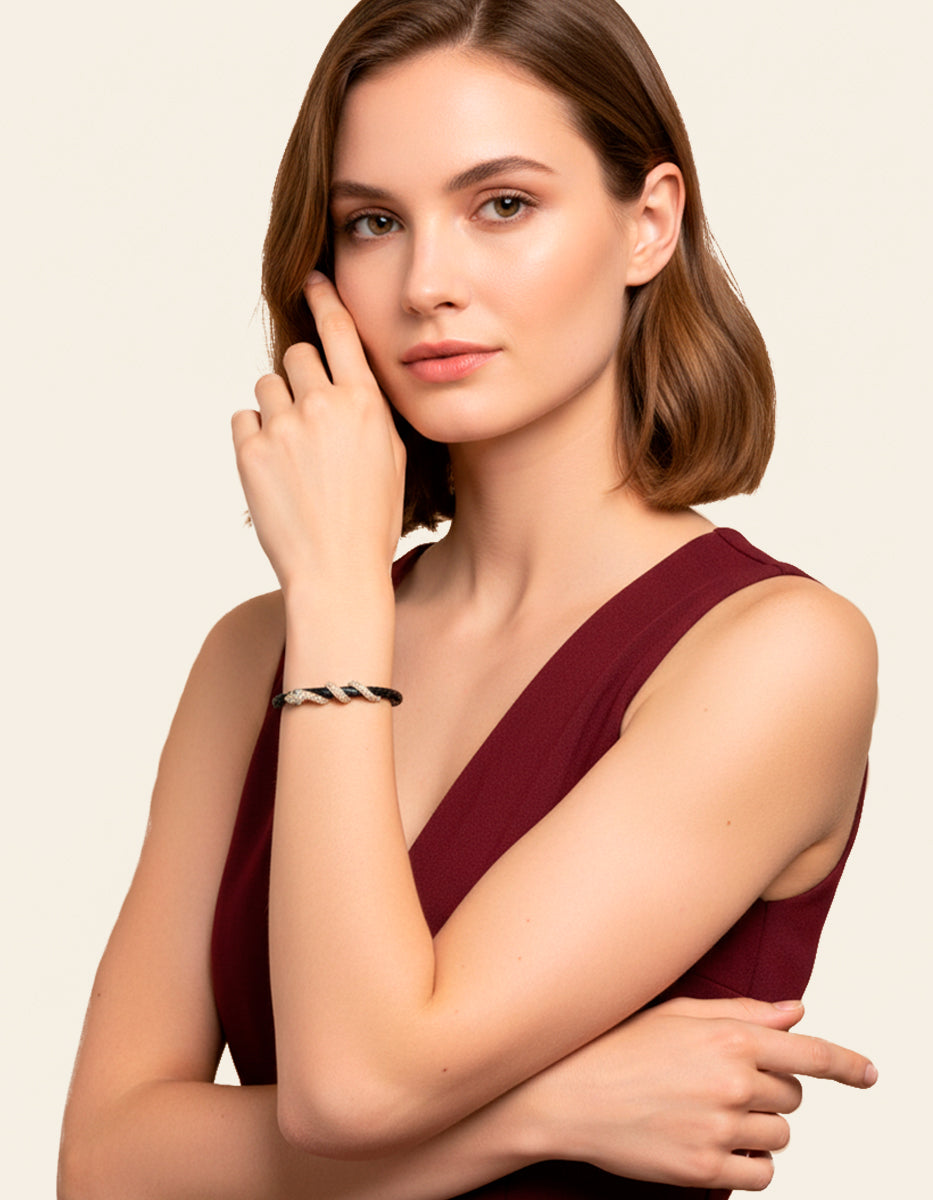 Pulsera de Piel adornada con serpiente con pave de circonitas blancas Poison Deluxe