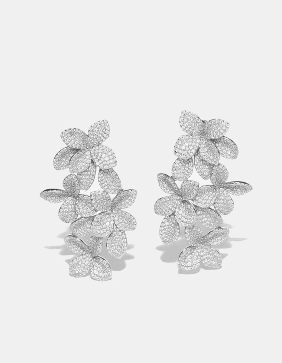 Pendientes elegante adornada con pavé de circonitas blancas Puresa
