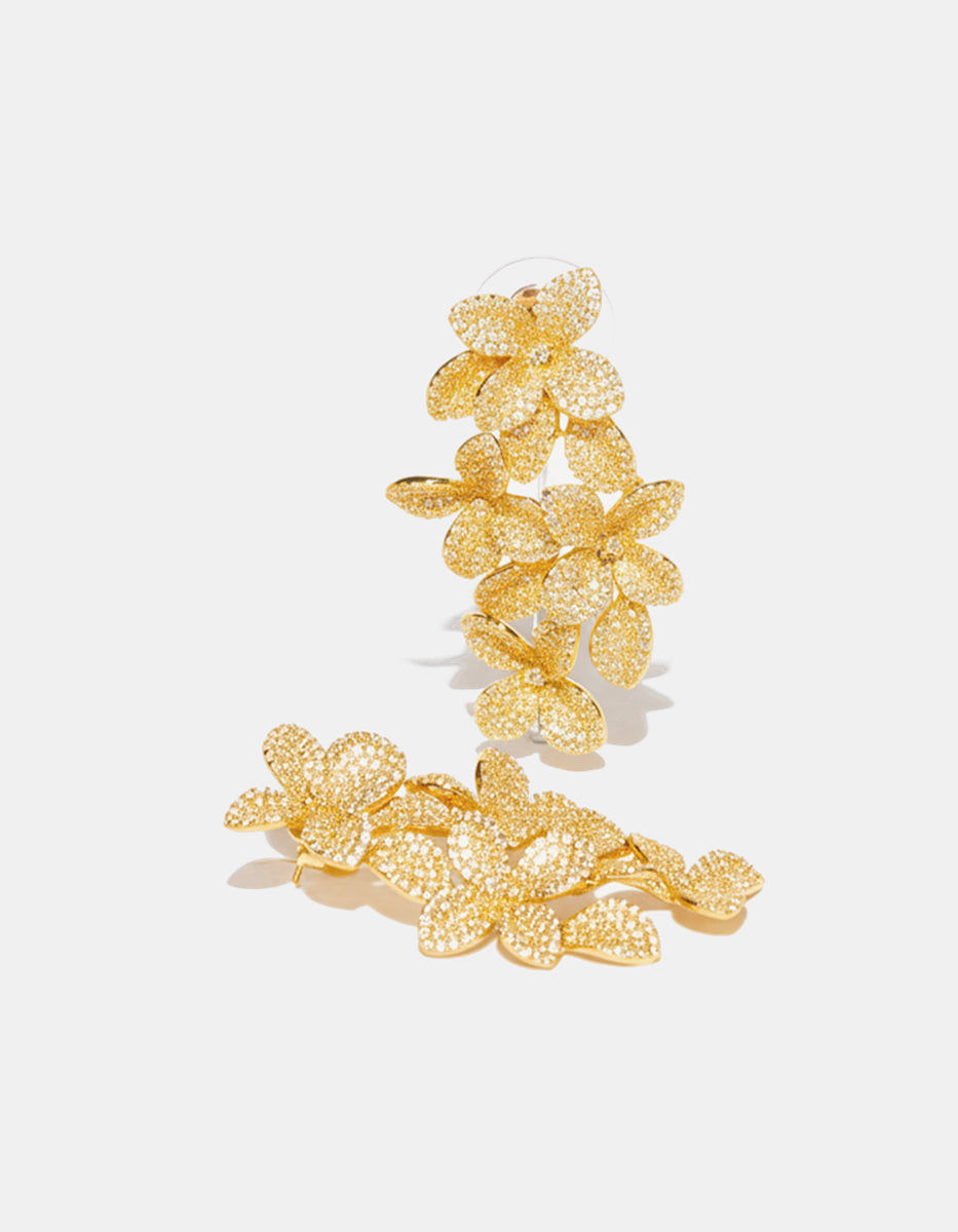 Pendientes elegante adornada con pavé de circonitas blancas Puresa