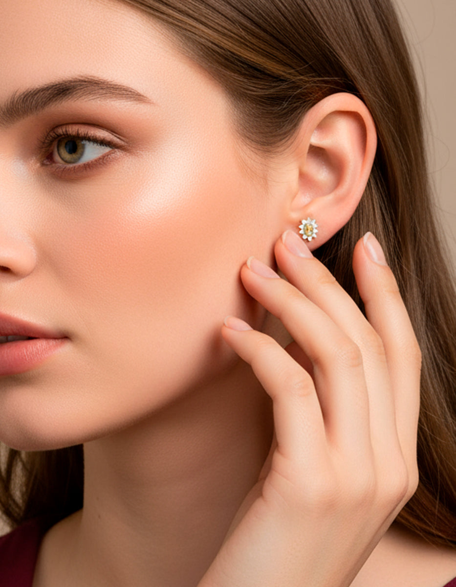 Pendientes Mini Virgen de Guadalupe Cerca del Corazón