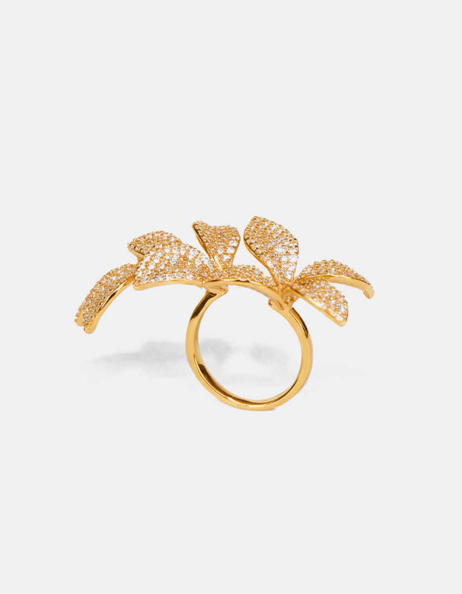 Anillo elegante adornado con pavè de  circonitas blancas Puresa