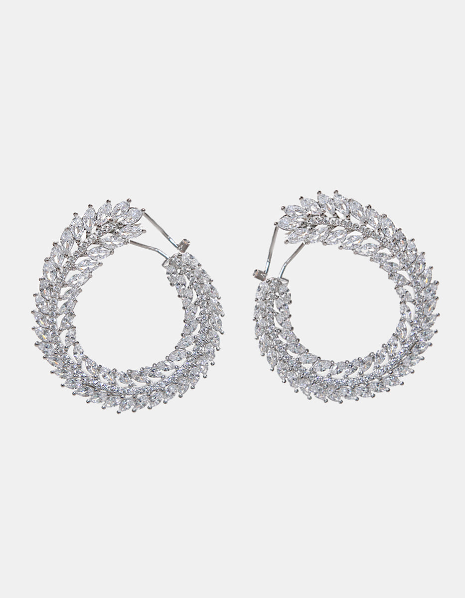 Pendientes en Plata 925 bañados en Rodio Blanco con Topacios Blancos Sublime