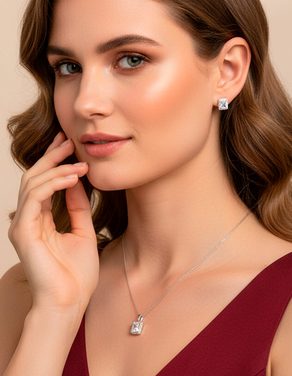 Set de Collar y Pendientes en Plata 925 bañados en Rodio Blanco con Topacios Blancos