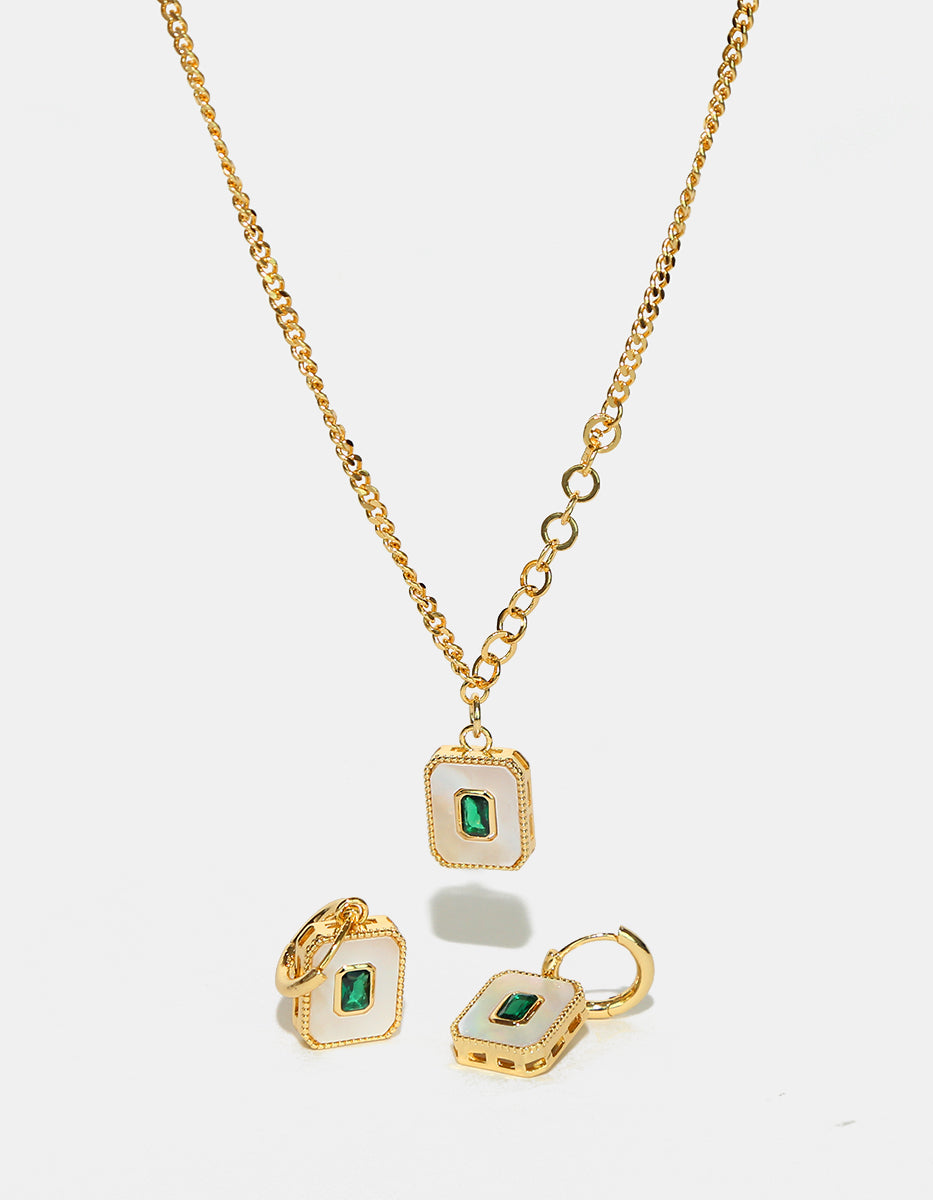 Set de Collar y Pendientes en Plata 925 bañados en Oro de 22 Kilates con Esmeralda de Bombay Verde